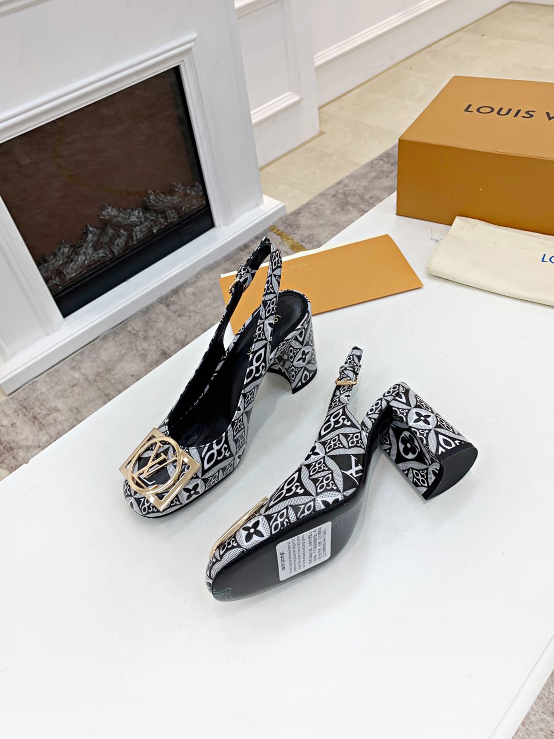 LV shoes98