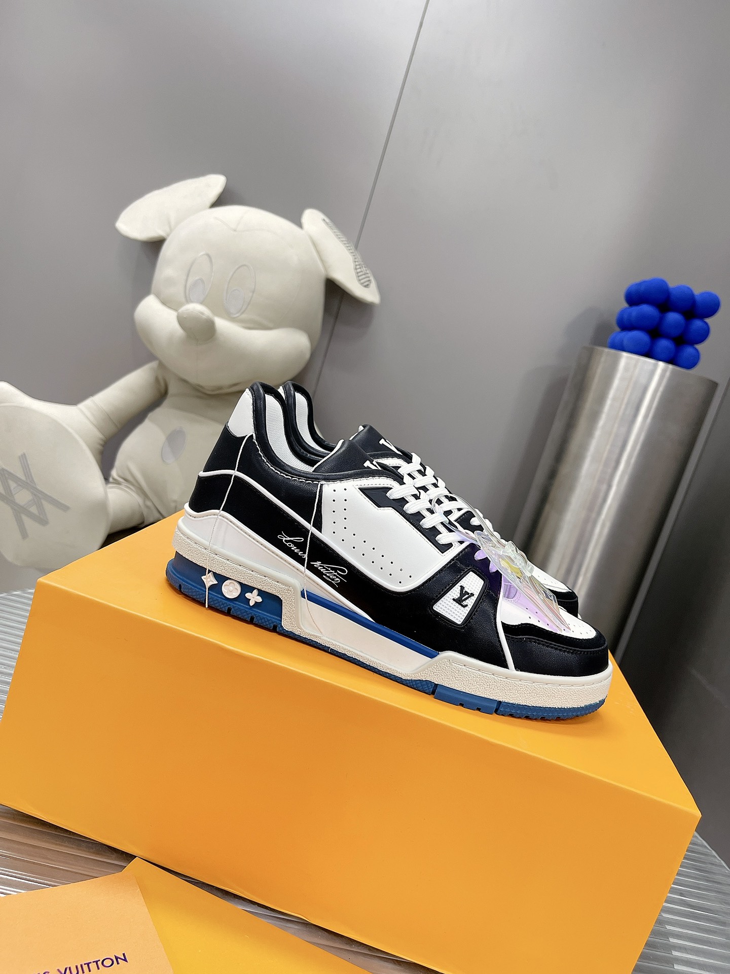 LV shoes211