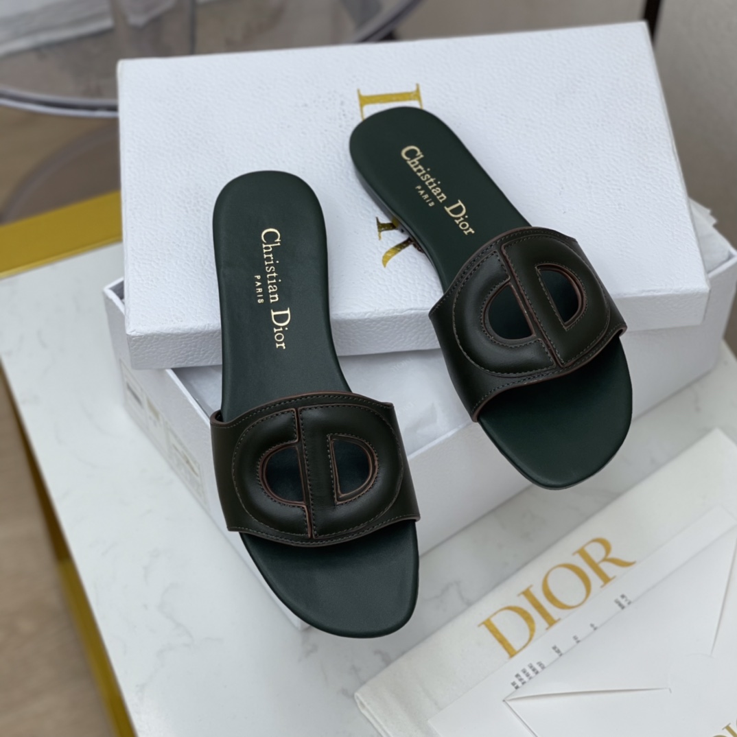 Dior shoes142