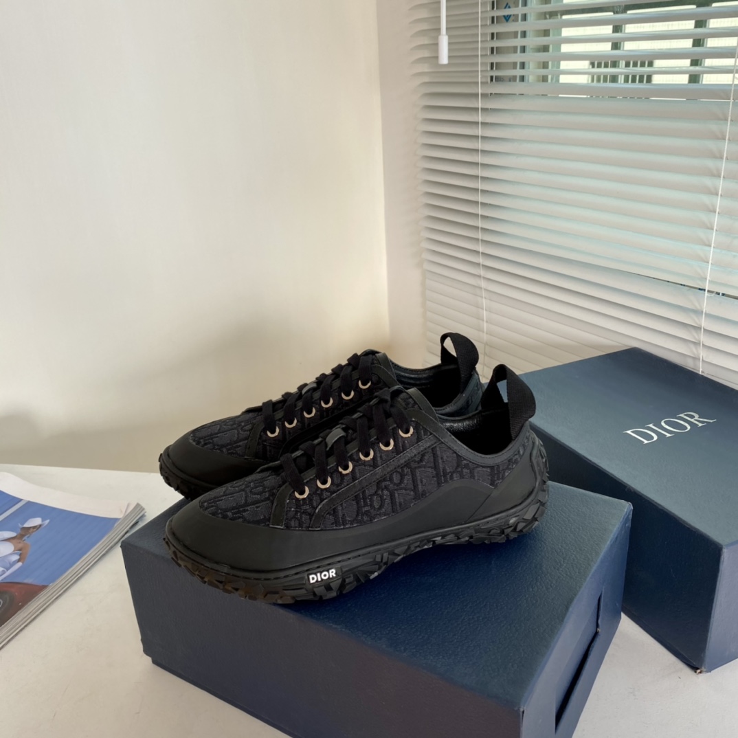 Dior shoes391