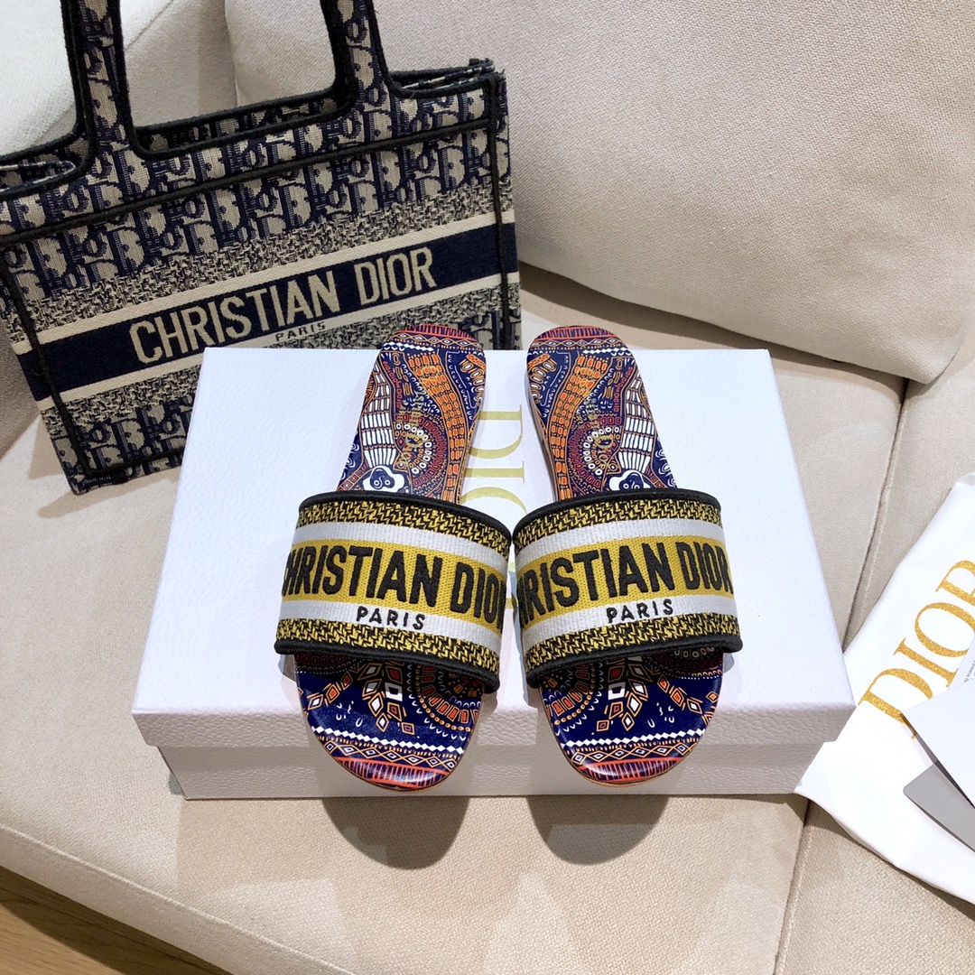 Dior shoes116