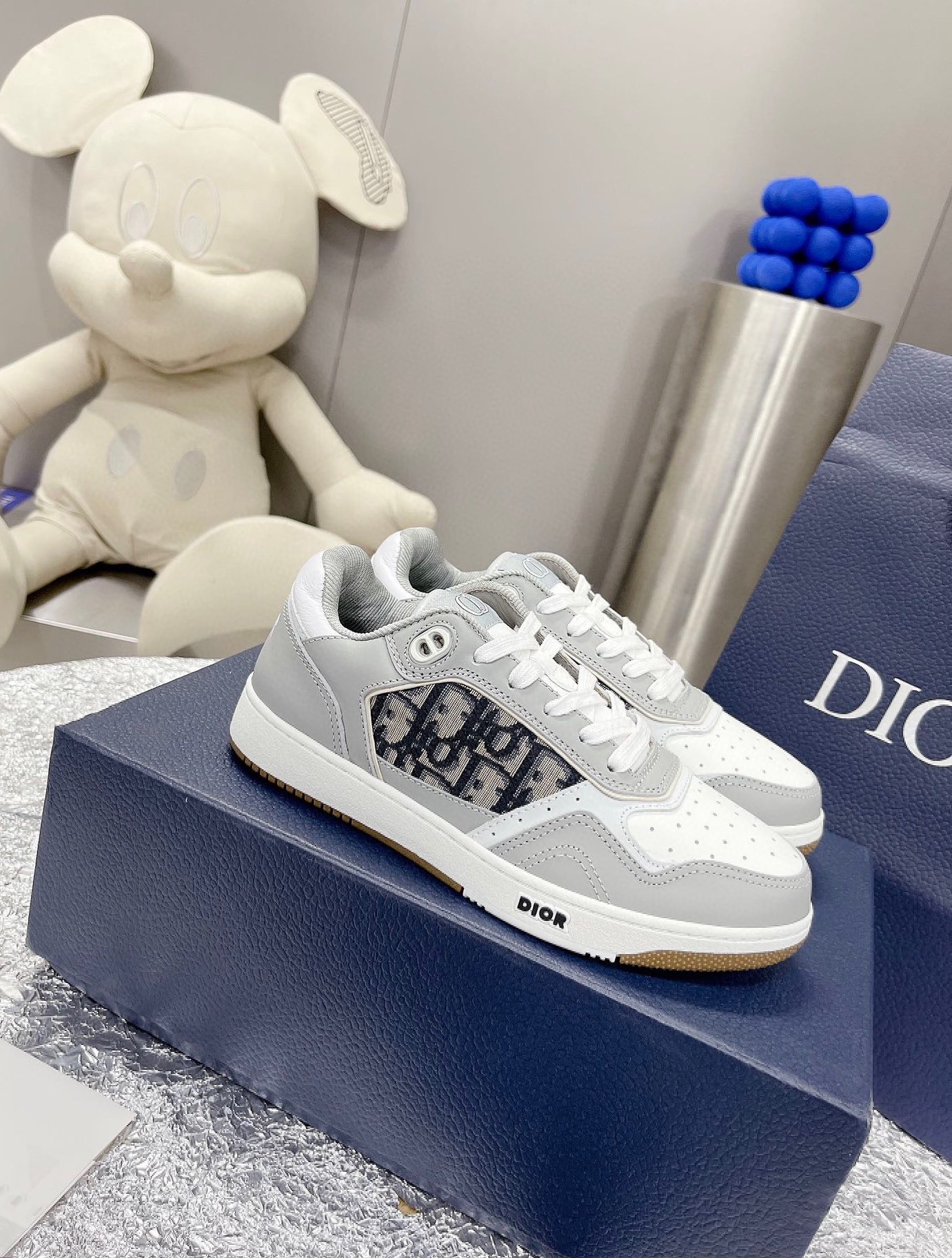 Dior shoes353