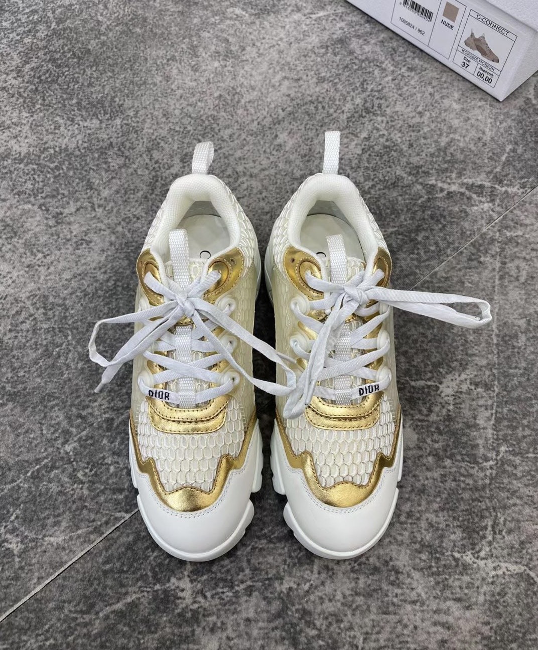 Dior shoes378