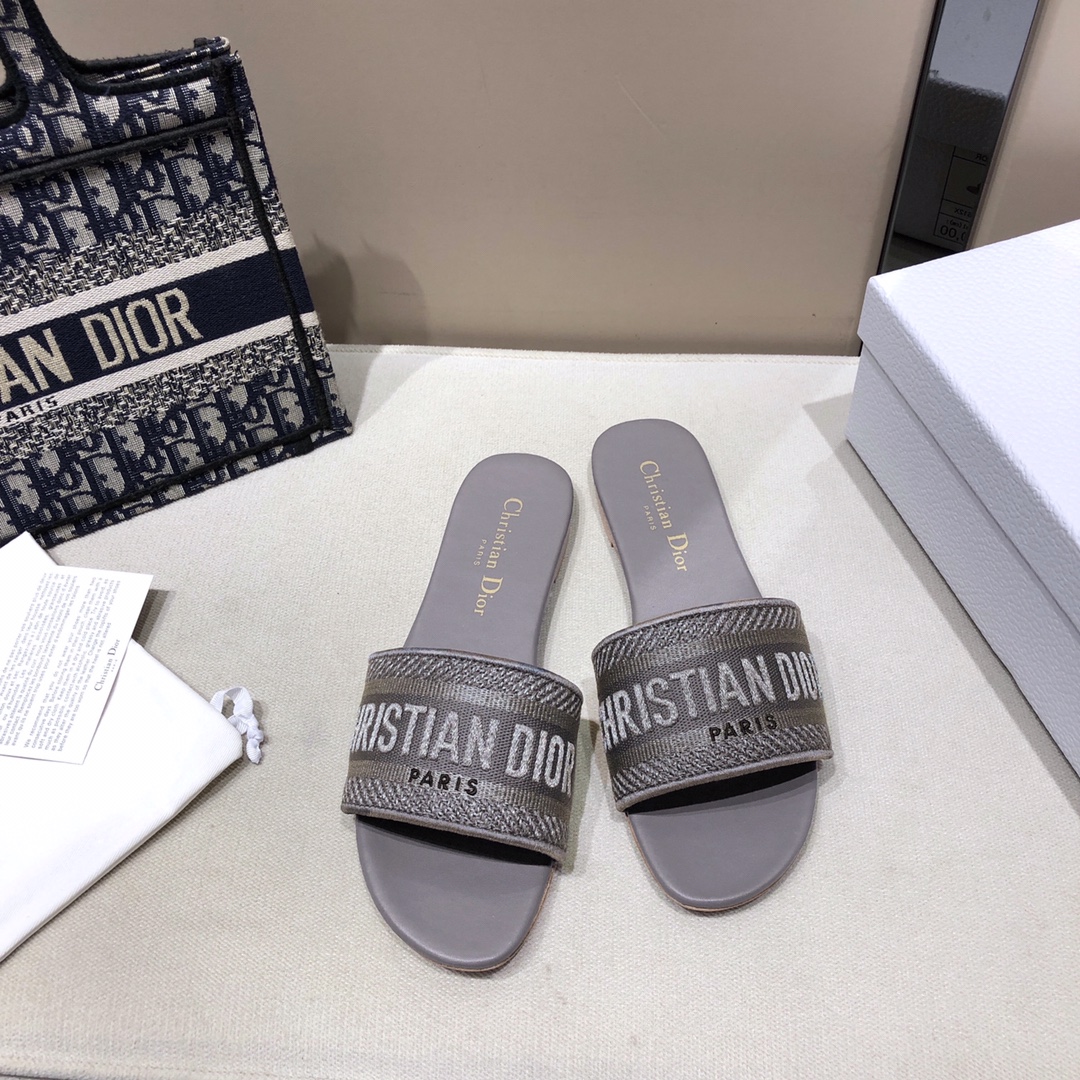 Dior shoes107
