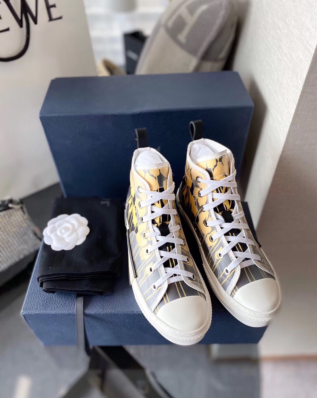 Dior shoes341