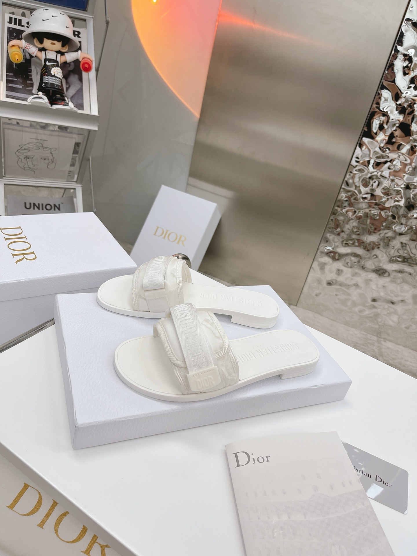 Dior shoes82