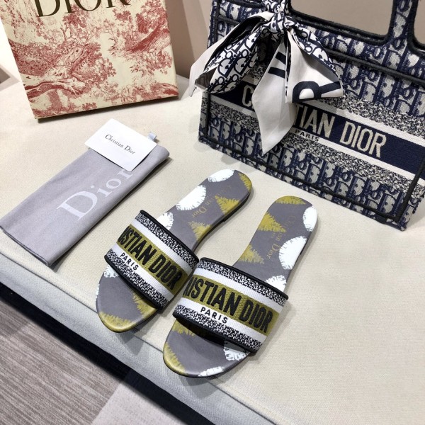 Dior shoes172