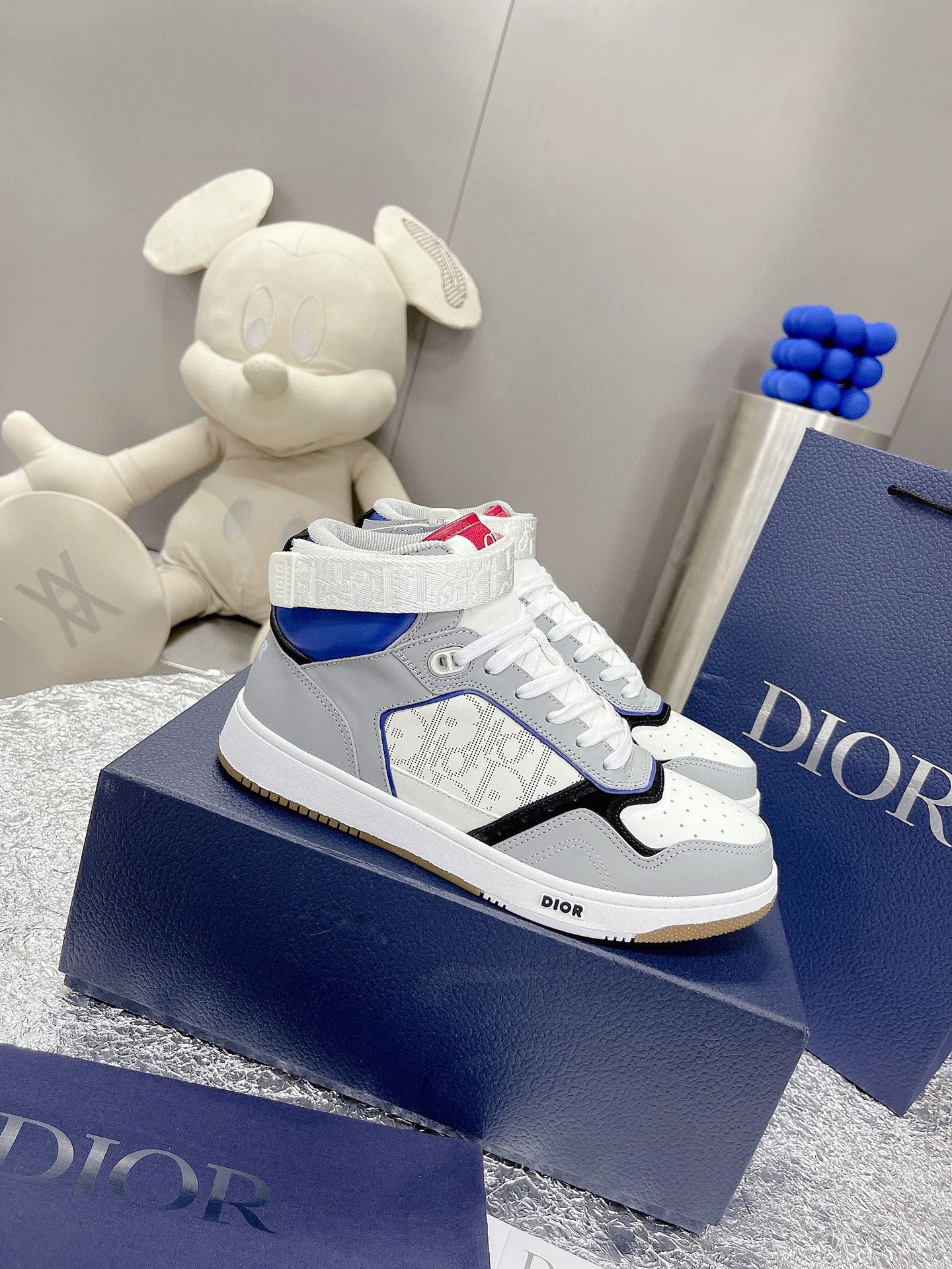 Dior shoes326