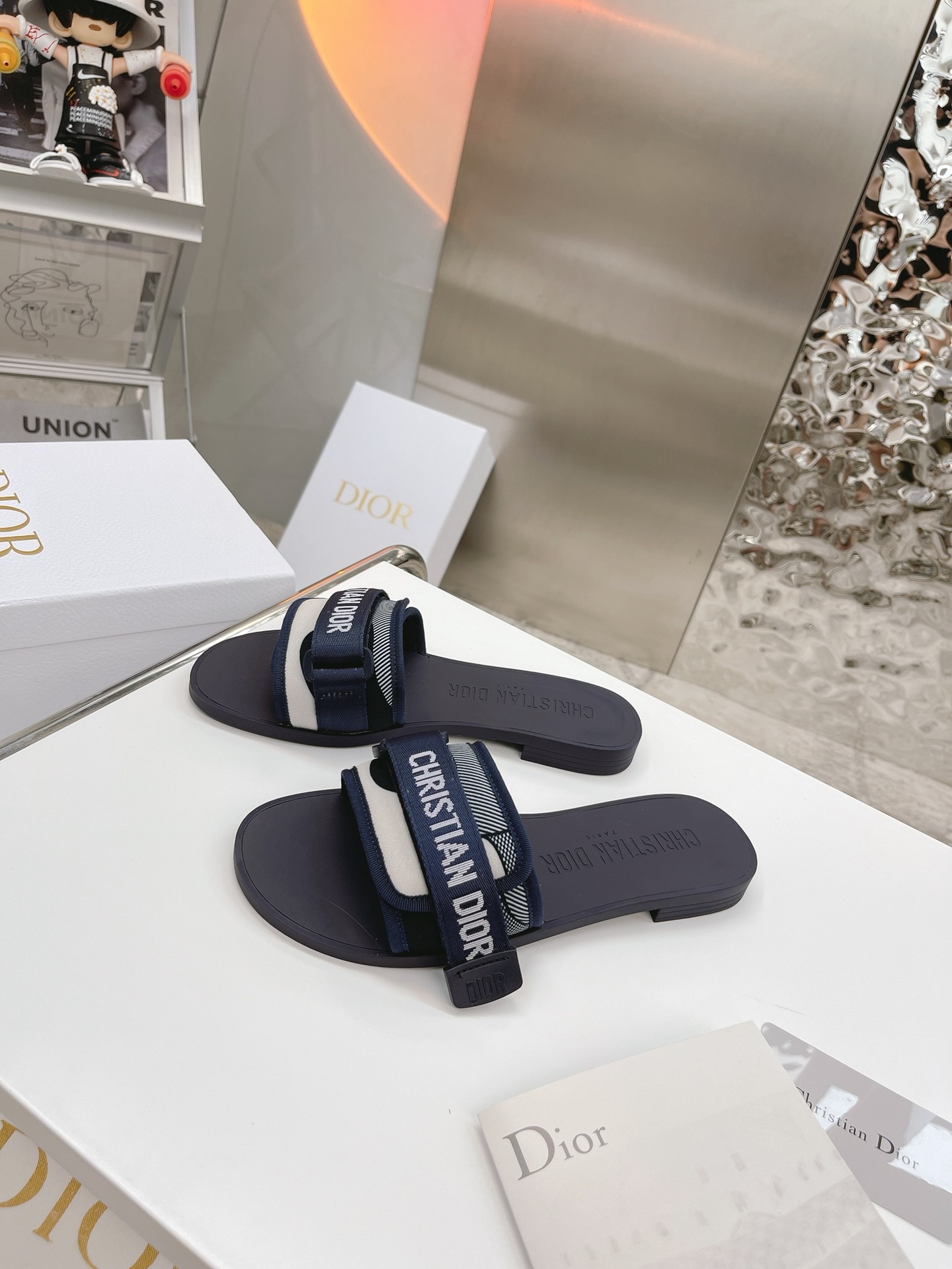 Dior shoes75