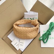 BV Bag82