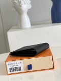 M64002