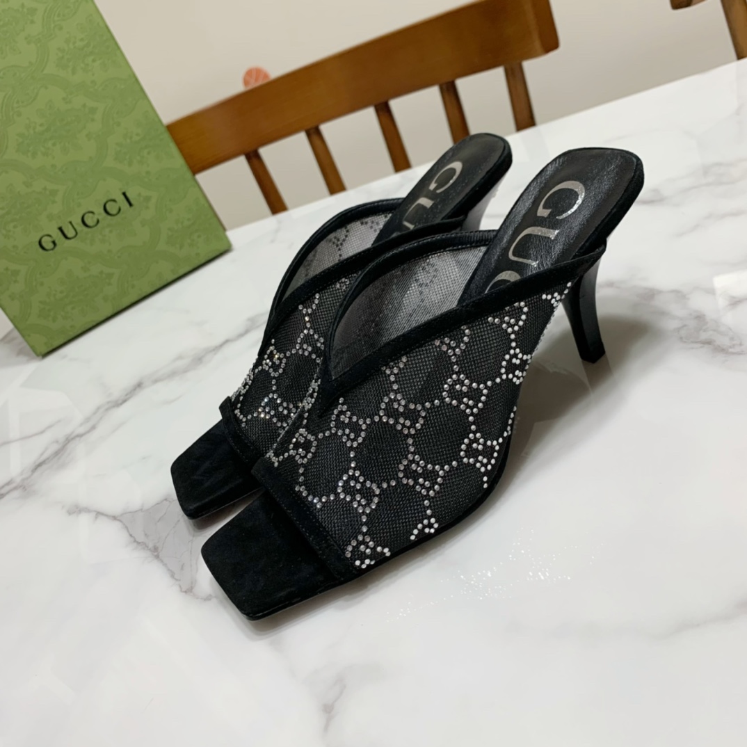 Gucci shoe1057