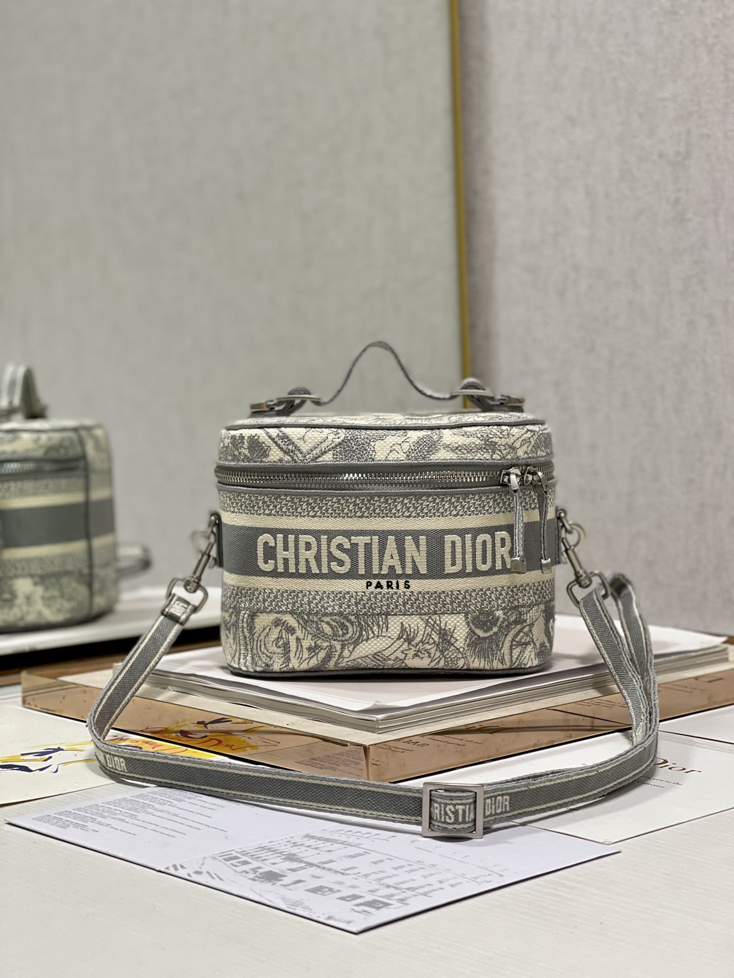 DiorTravel