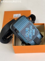 M81005