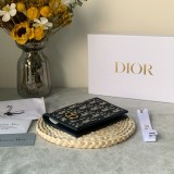 Dior wallet52