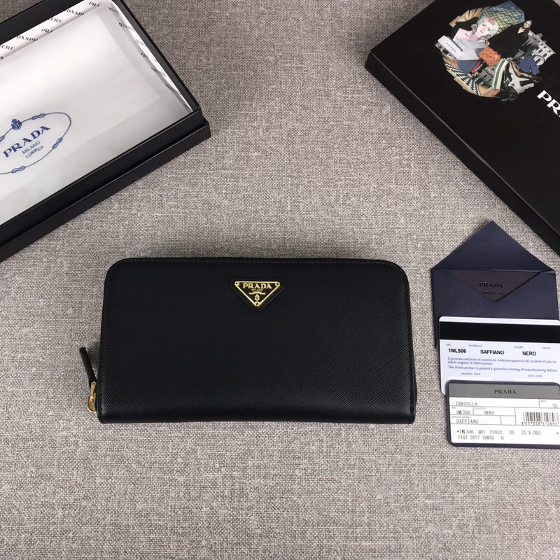 Prada wallet 92