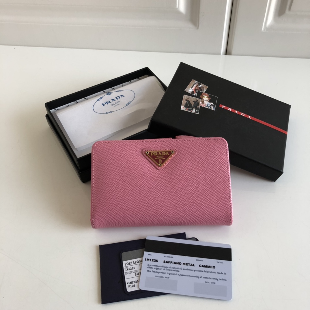 Prada wallet 34