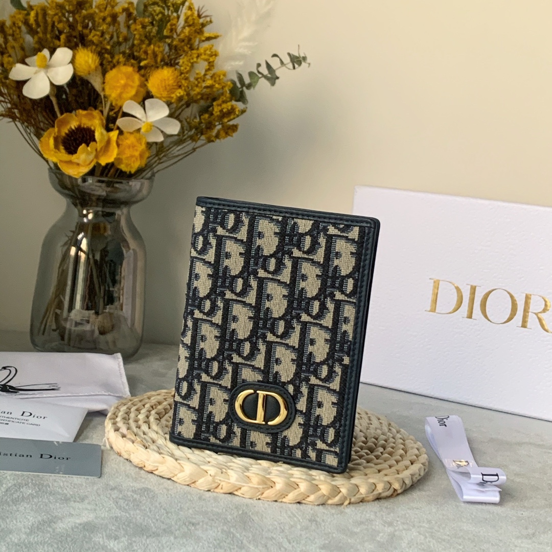 Dior wallet52