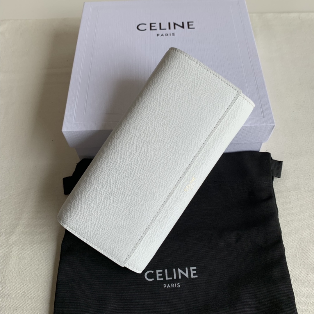Celine wallet82