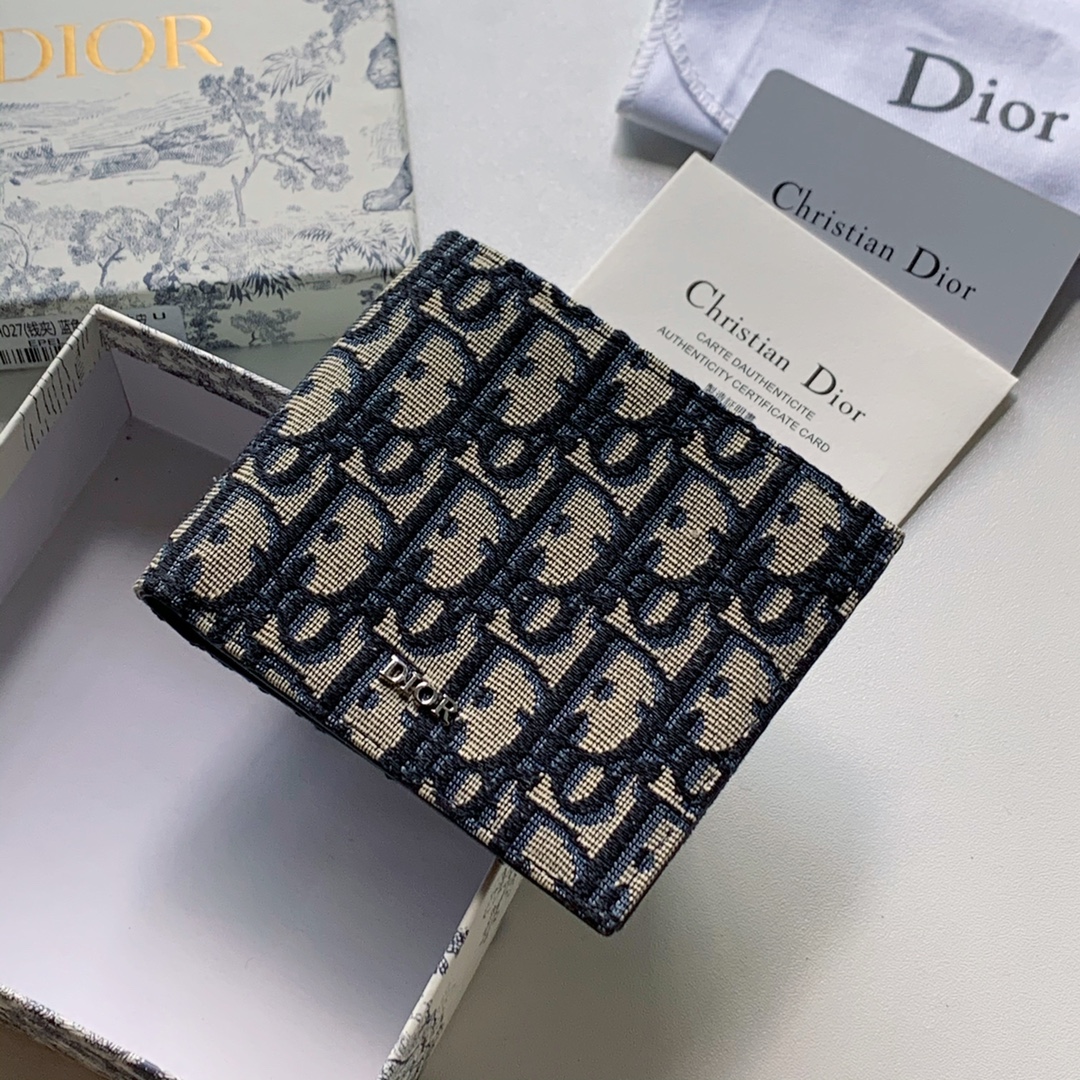 Dior wallet71