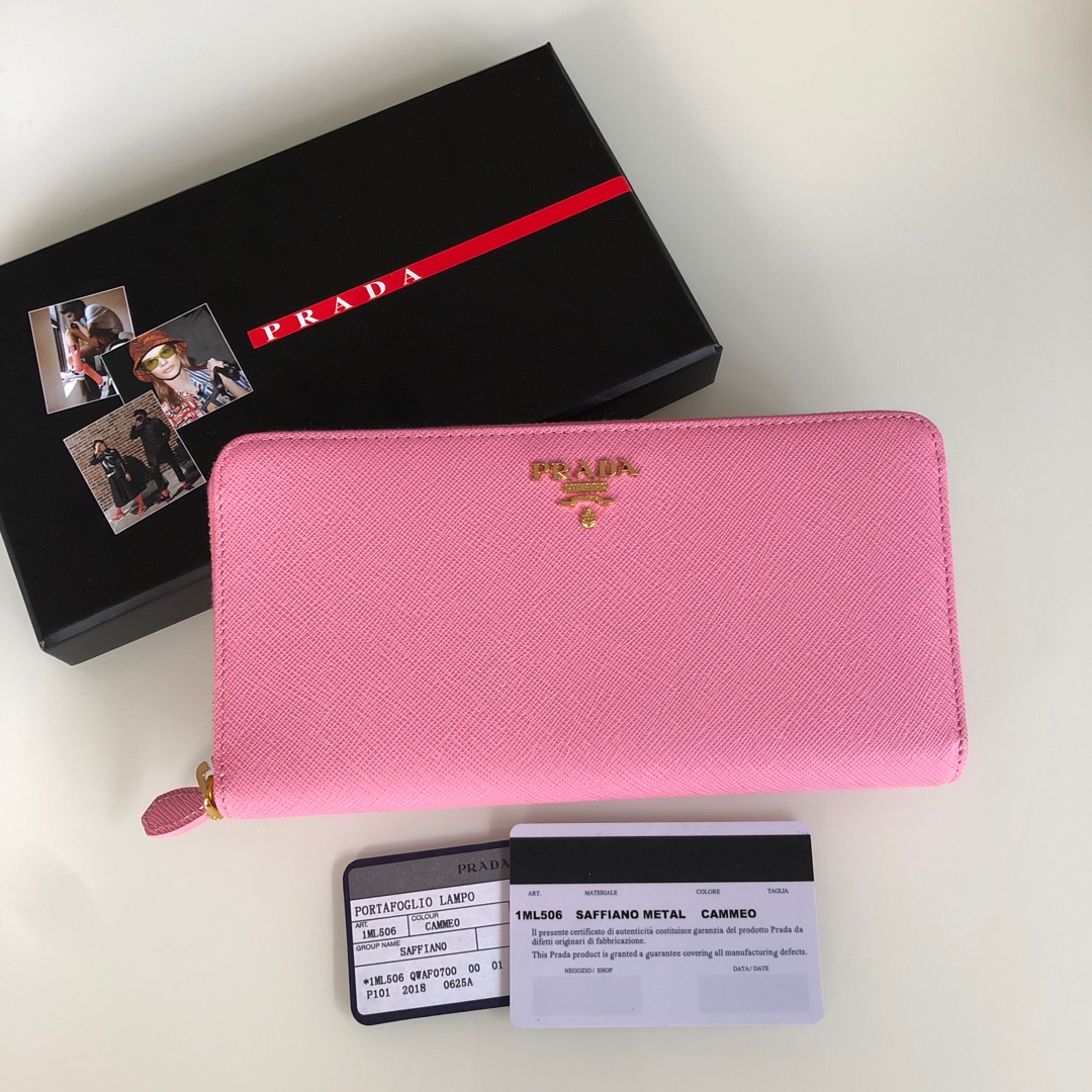 Prada wallet 43