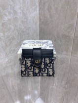 Dior wallet84