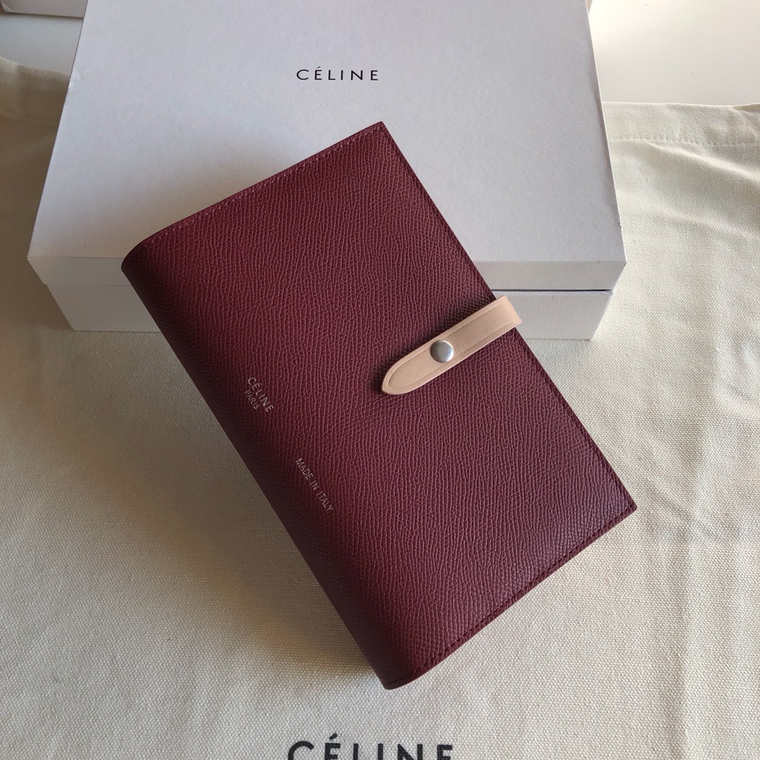 Celine wallet52