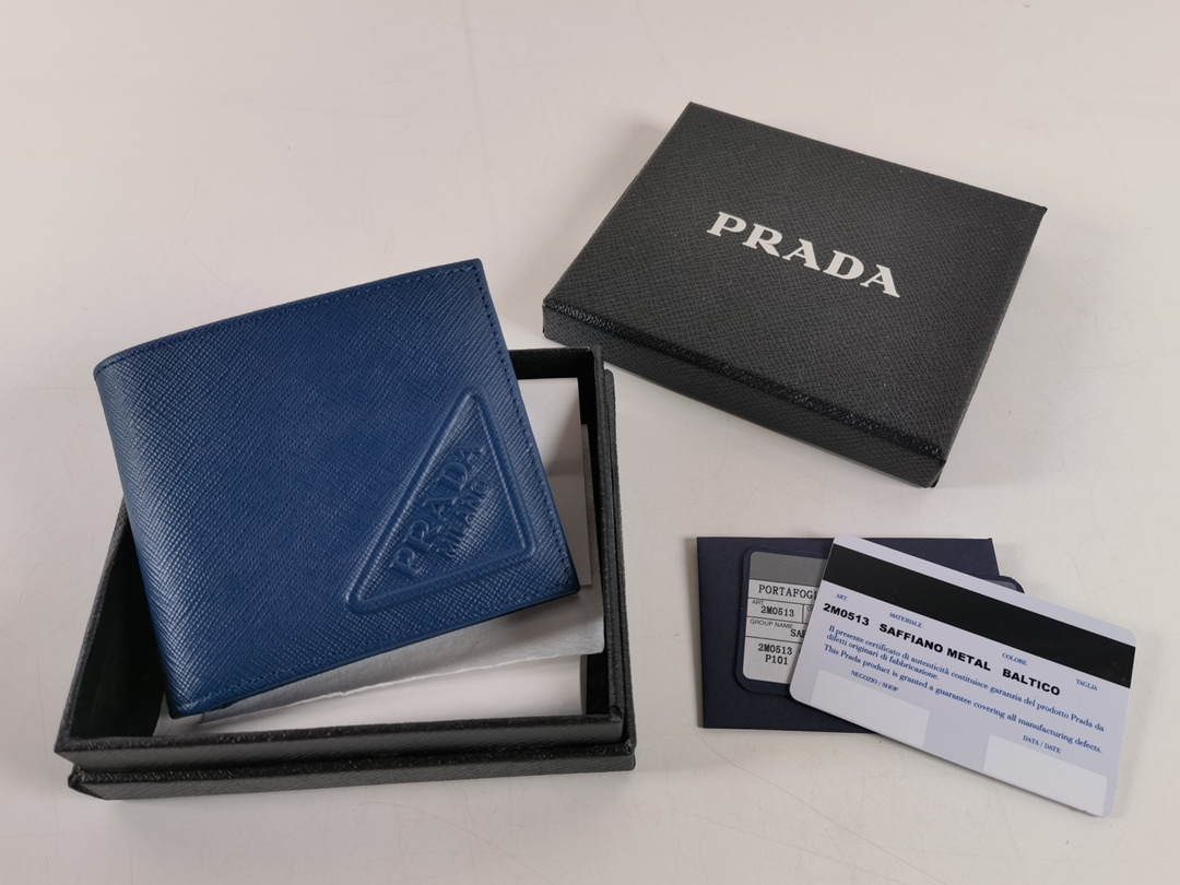 Prada wallet 9