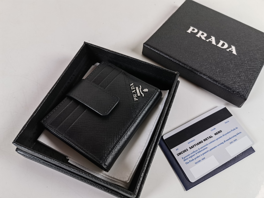 Prada wallet 15