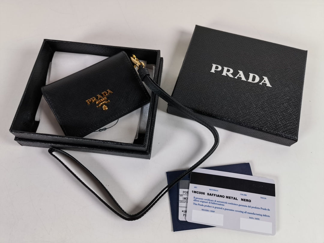 Prada wallet 18