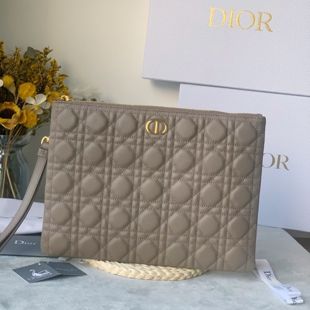 Dior wallet58
