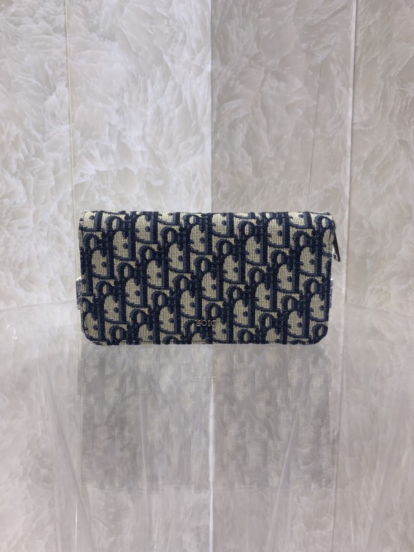 Dior wallet93