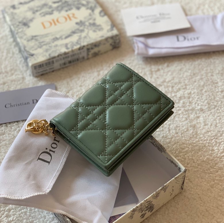 Dior wallet41
