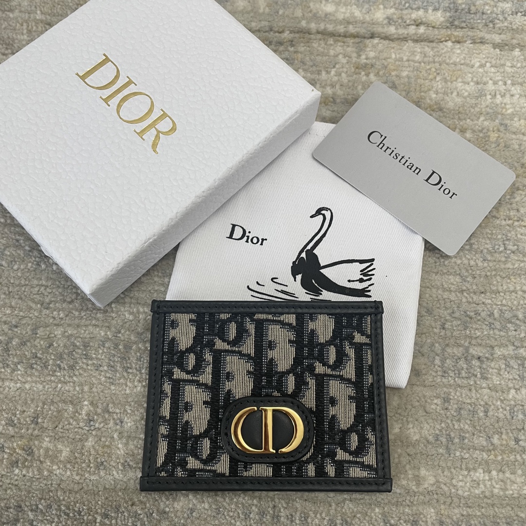 Dior wallet129