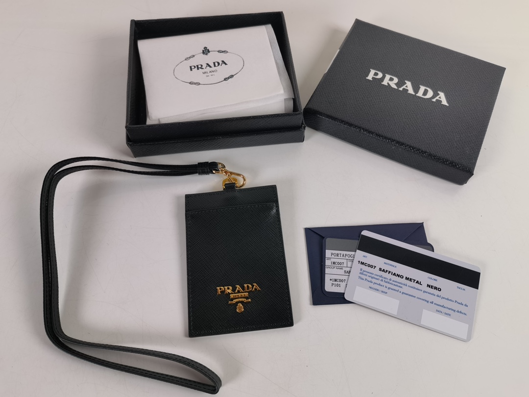 Prada wallet 17
