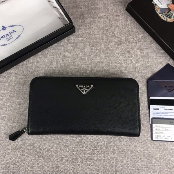 Prada wallet 93