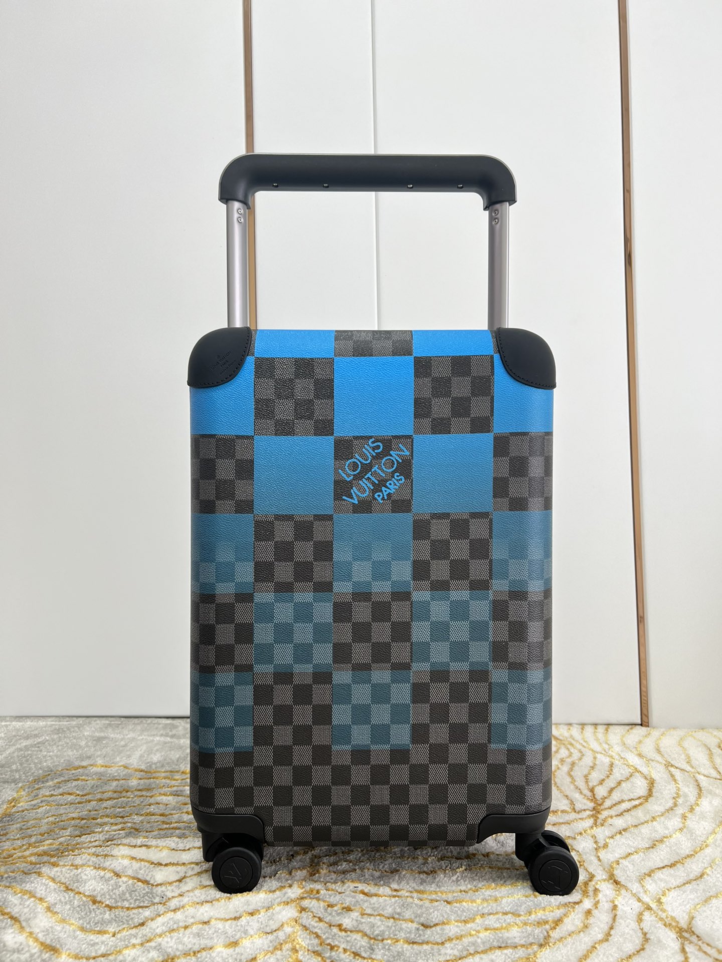 LV Horizon 9