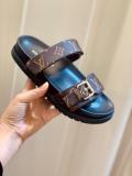 LV Slippers 95424