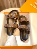 LV Slippers 95424