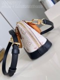 M82717