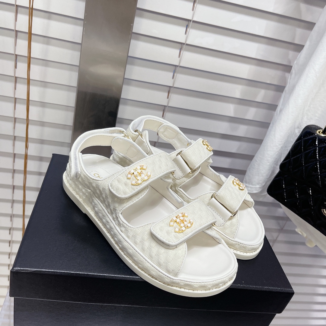 Chanel Shoes82