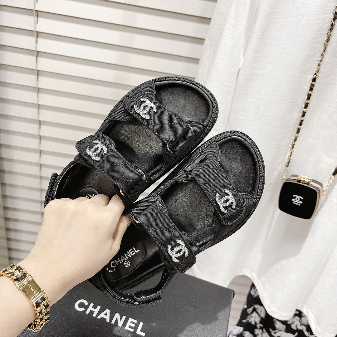 Chanel Shoes115