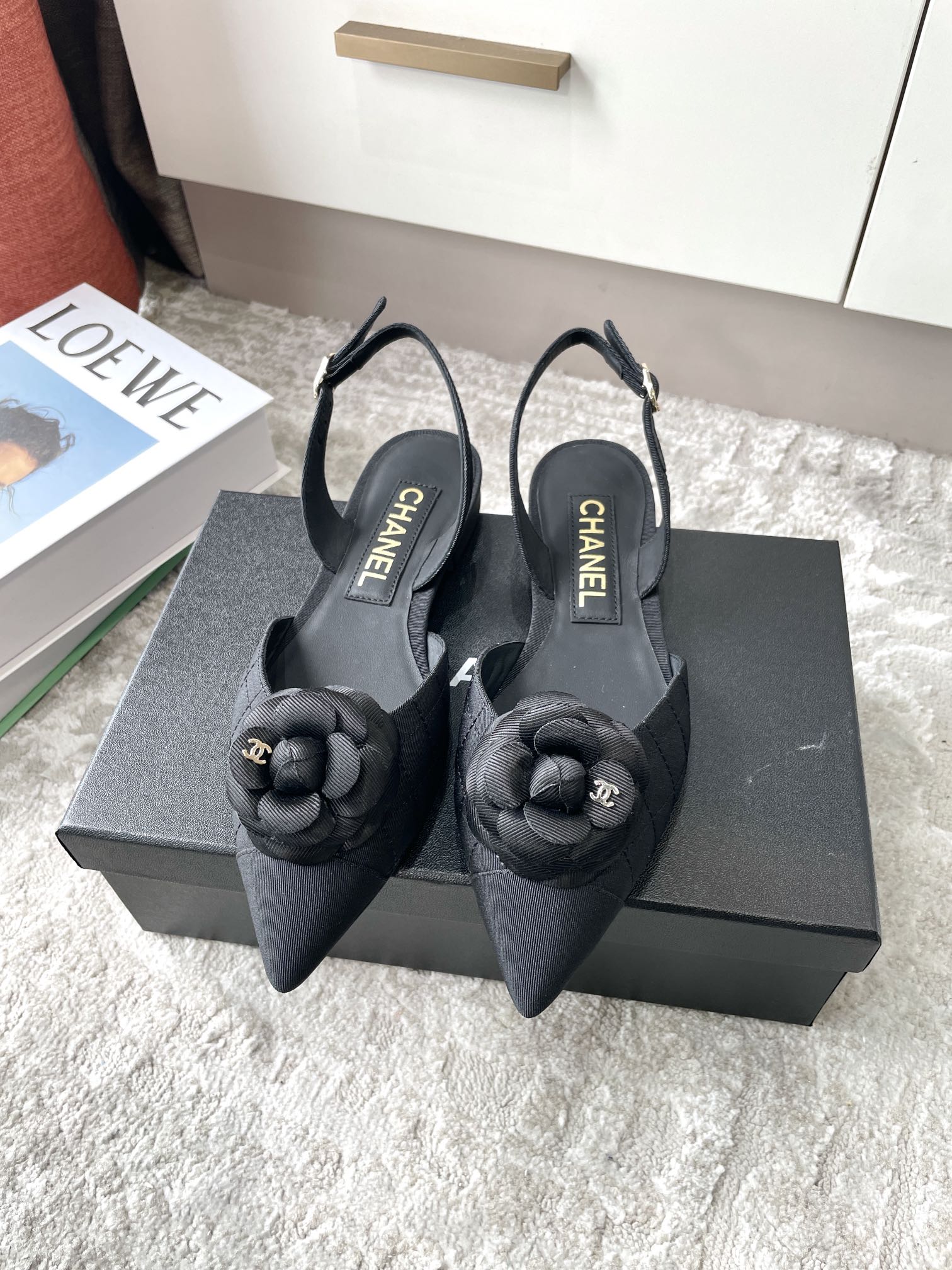 Chanel Shoes591