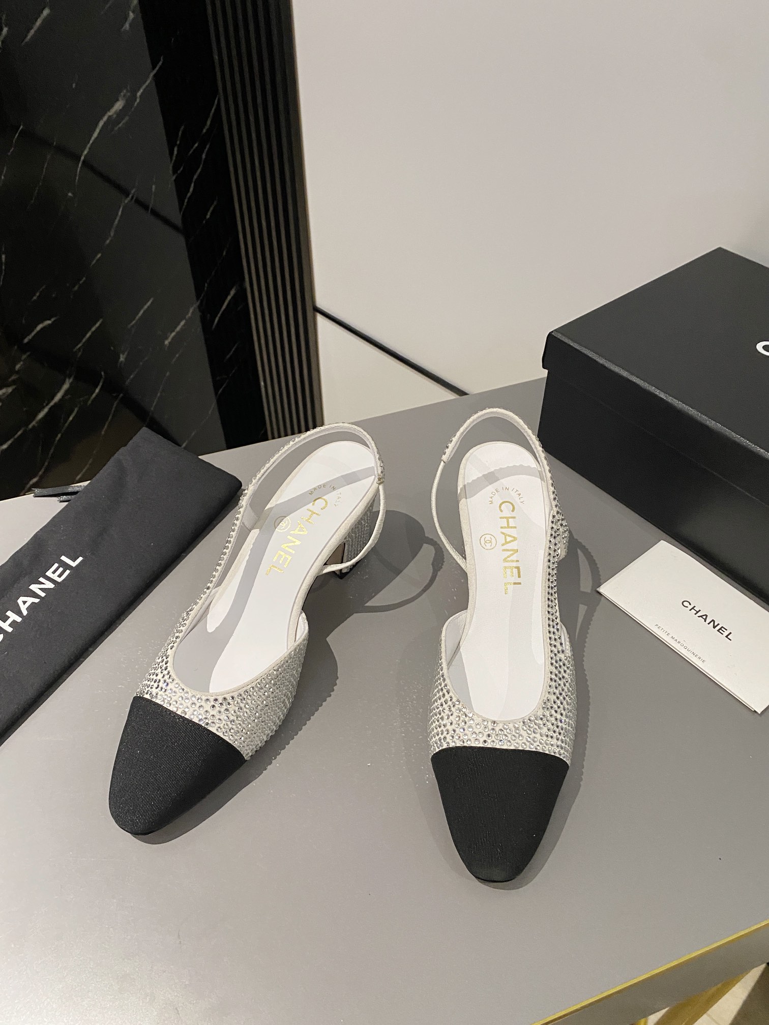 Chanel Shoes386