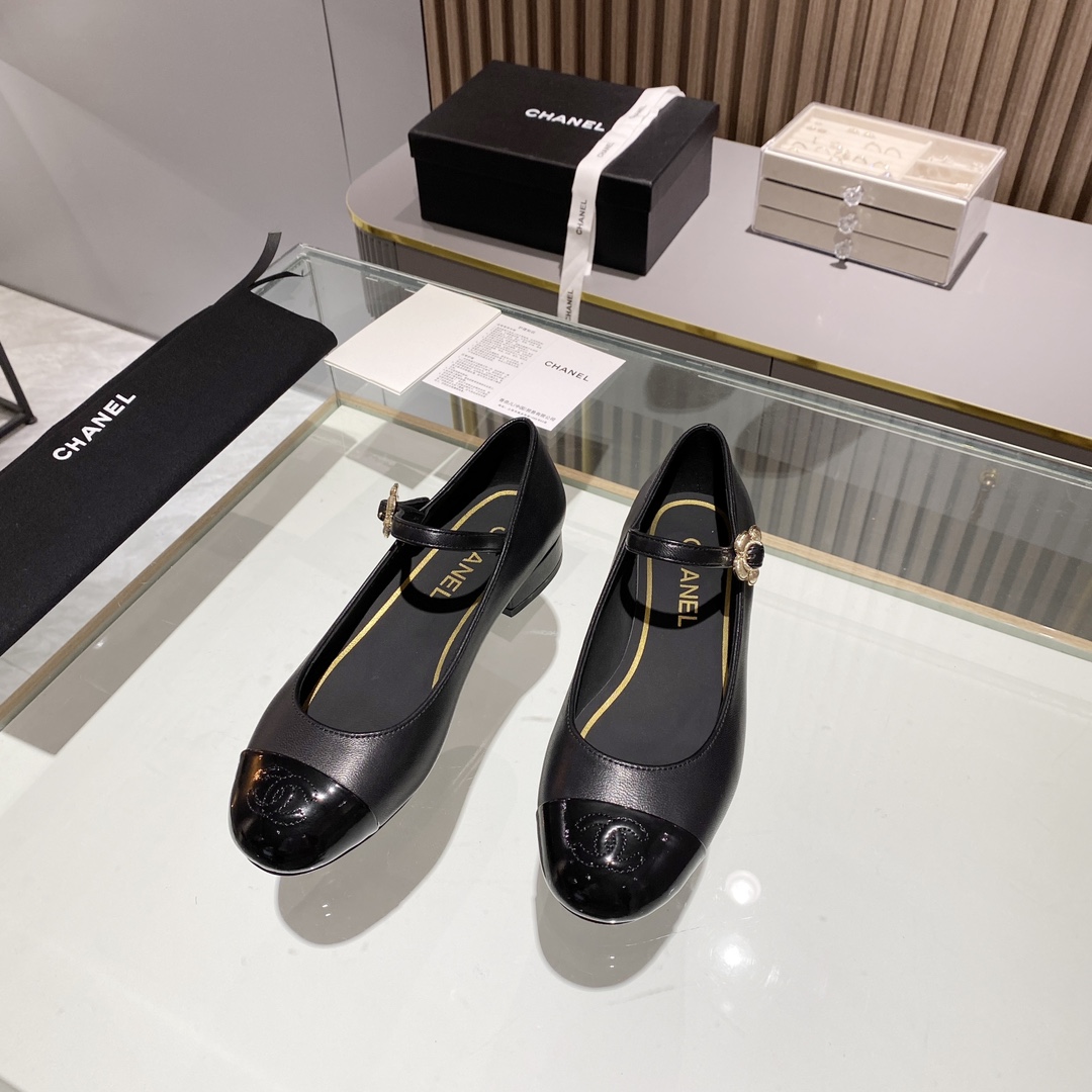 Chanel Shoes307