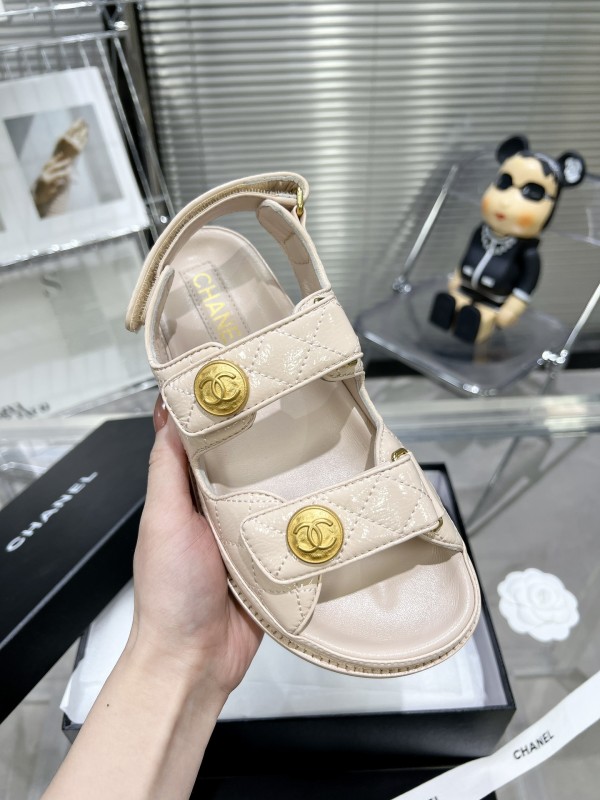 Chanel Shoes142