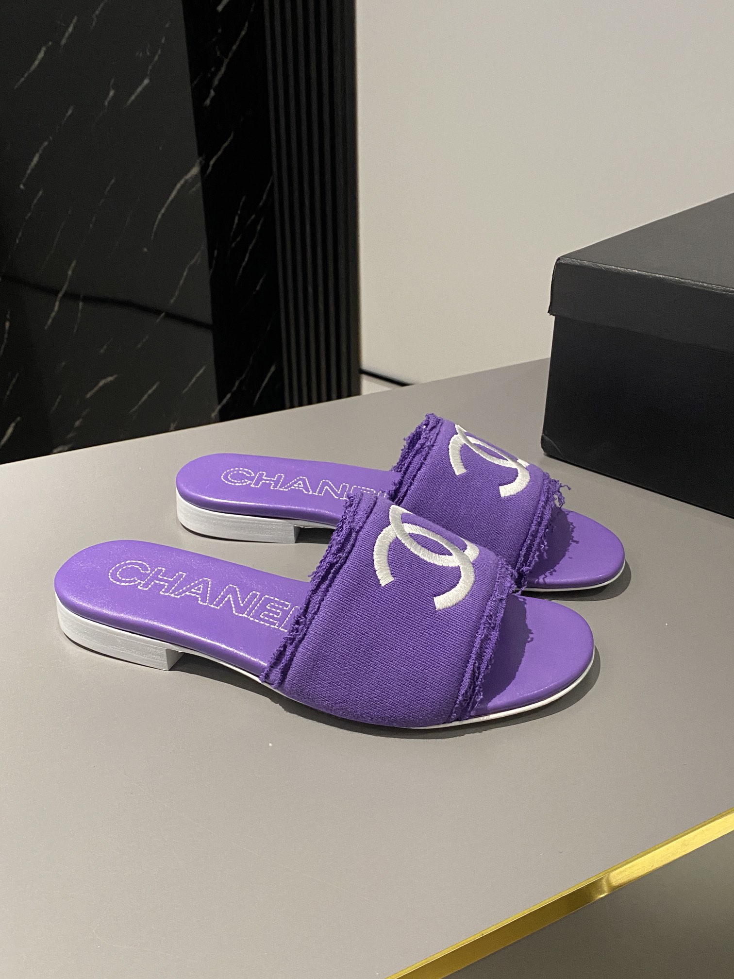 Chanel Shoes319