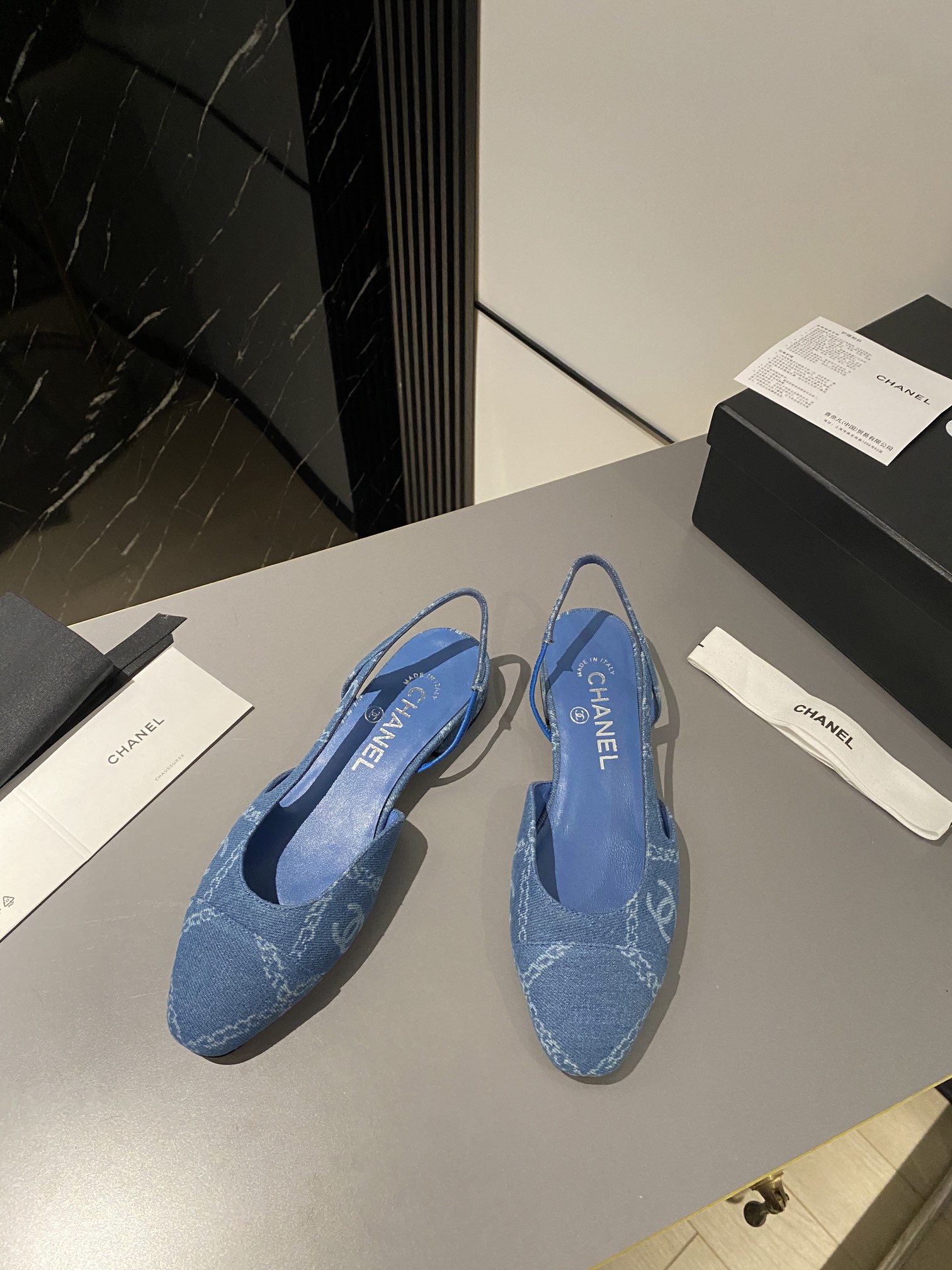 Chanel Shoes402