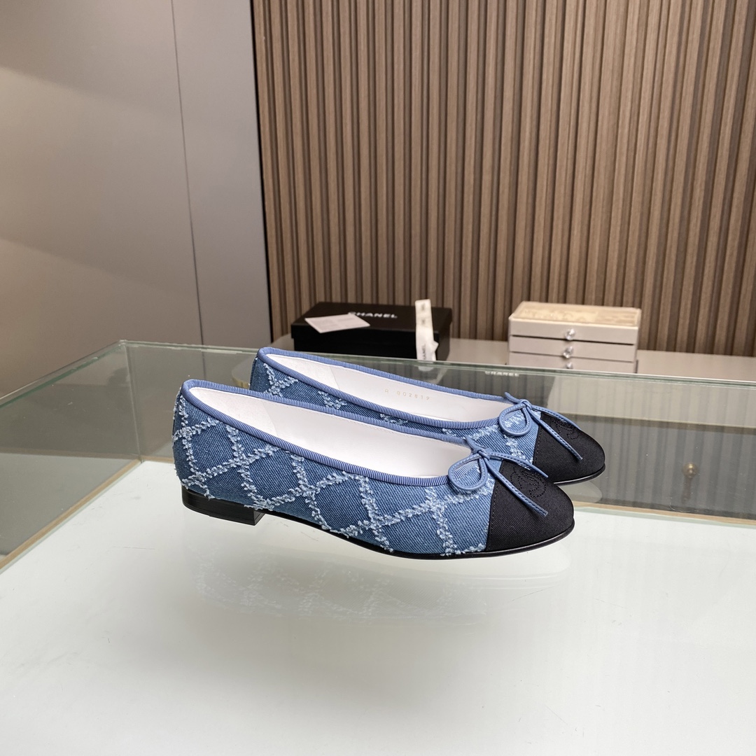 Chanel Shoes446