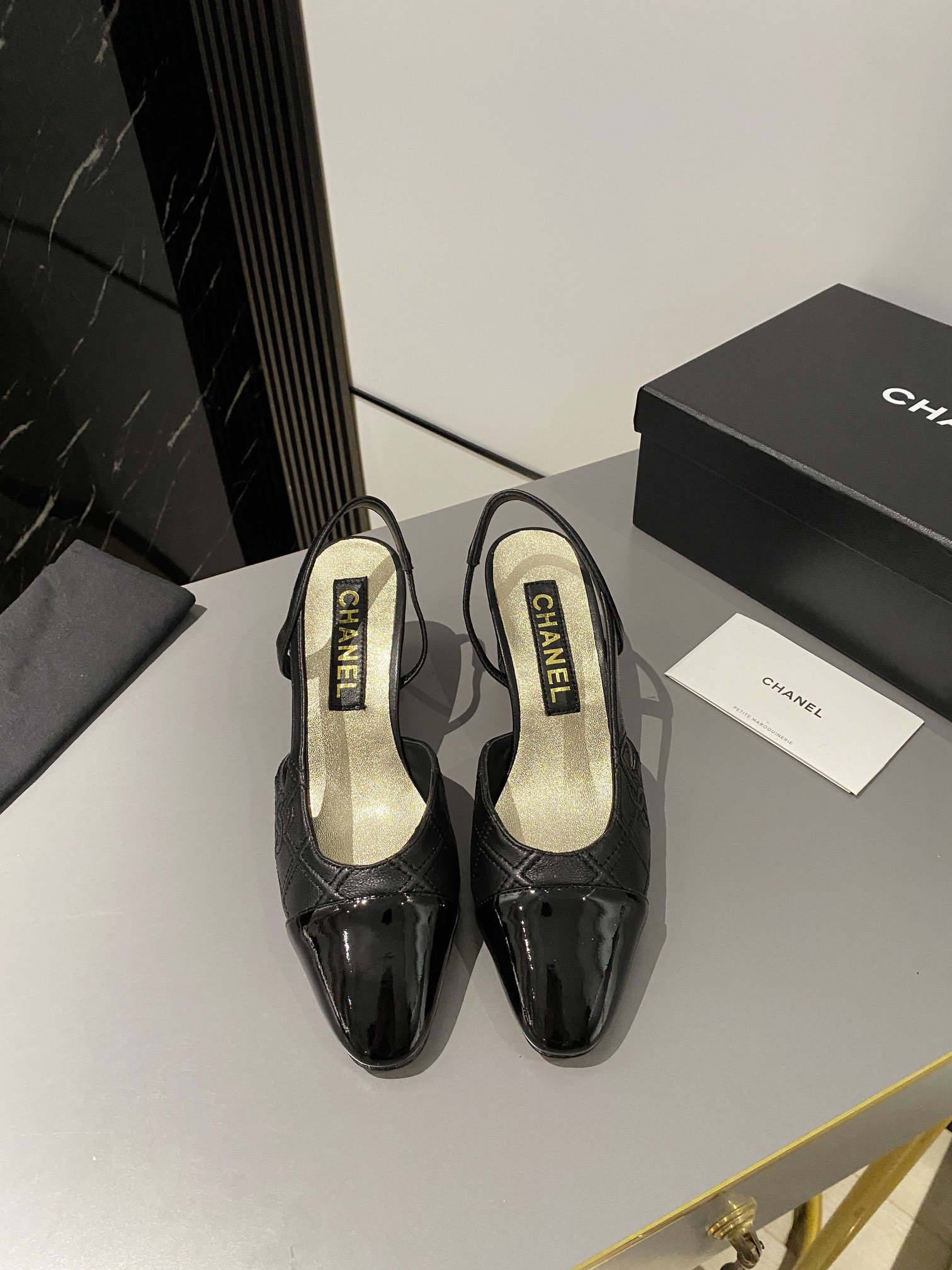 Chanel Shoes390